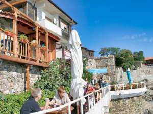 Apolonia Resort