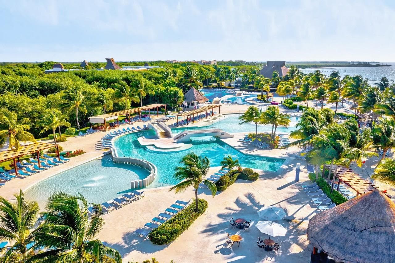BlueBay Grand Esmeralda-2