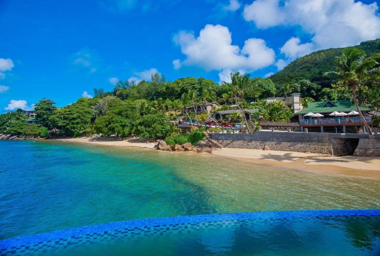 Coco de Mer Hotel and Black Parrot Suites