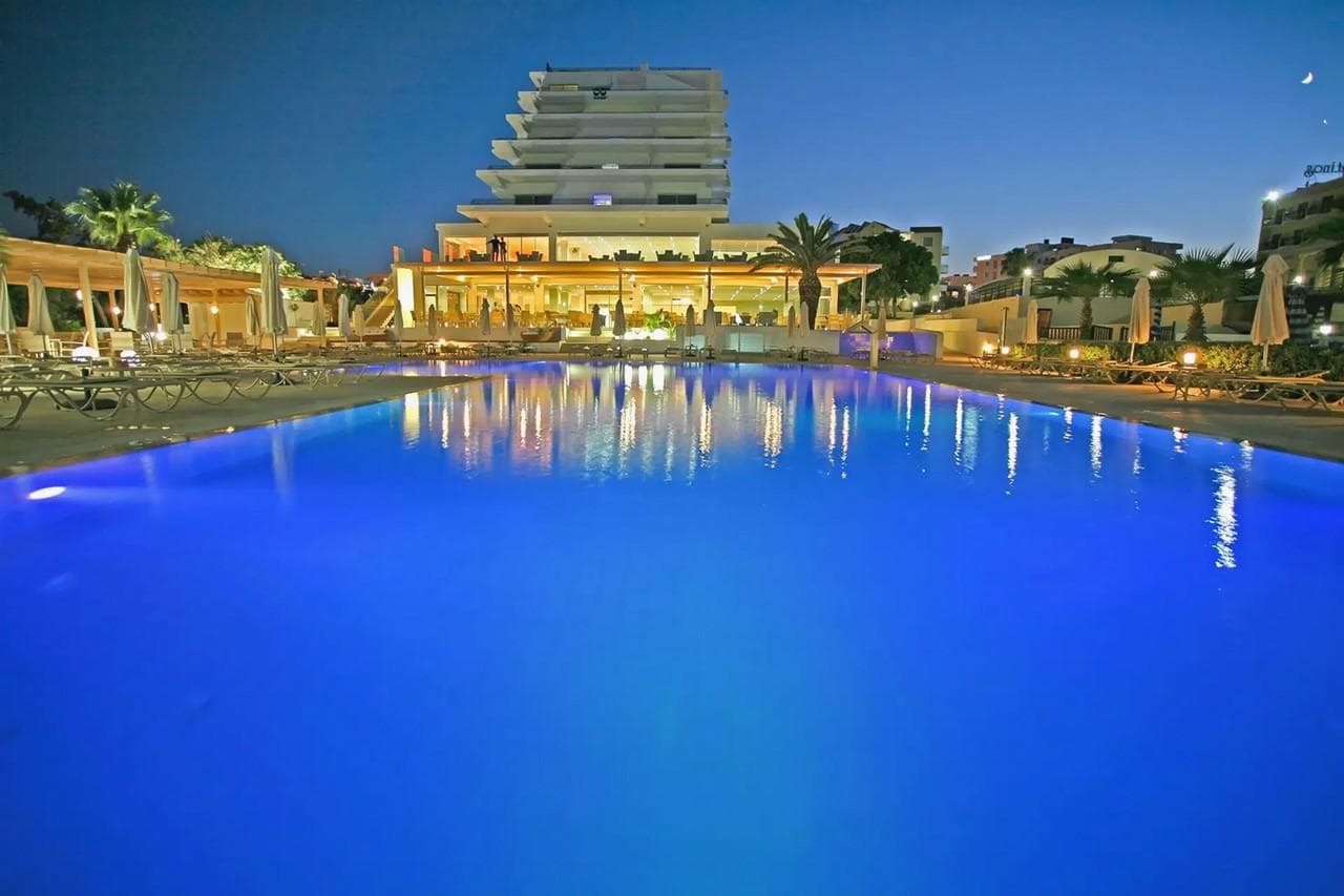 Vrissiana Beach Hotel-4