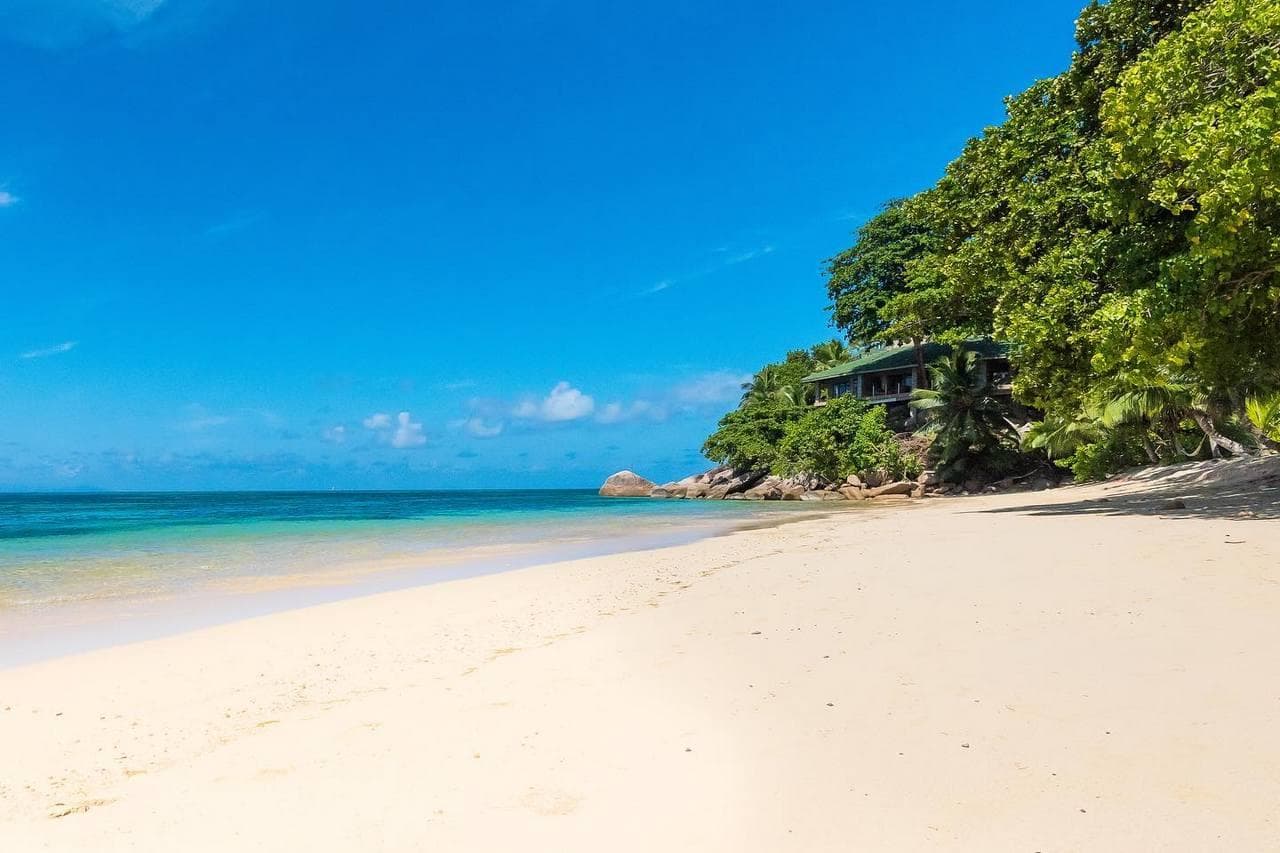 Coco de Mer Hotel and Black Parrot Suites