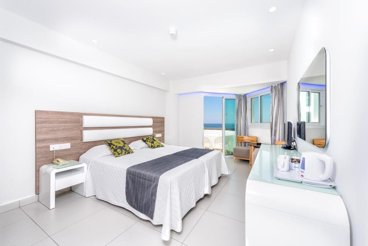 Tasia Maris Sands-9