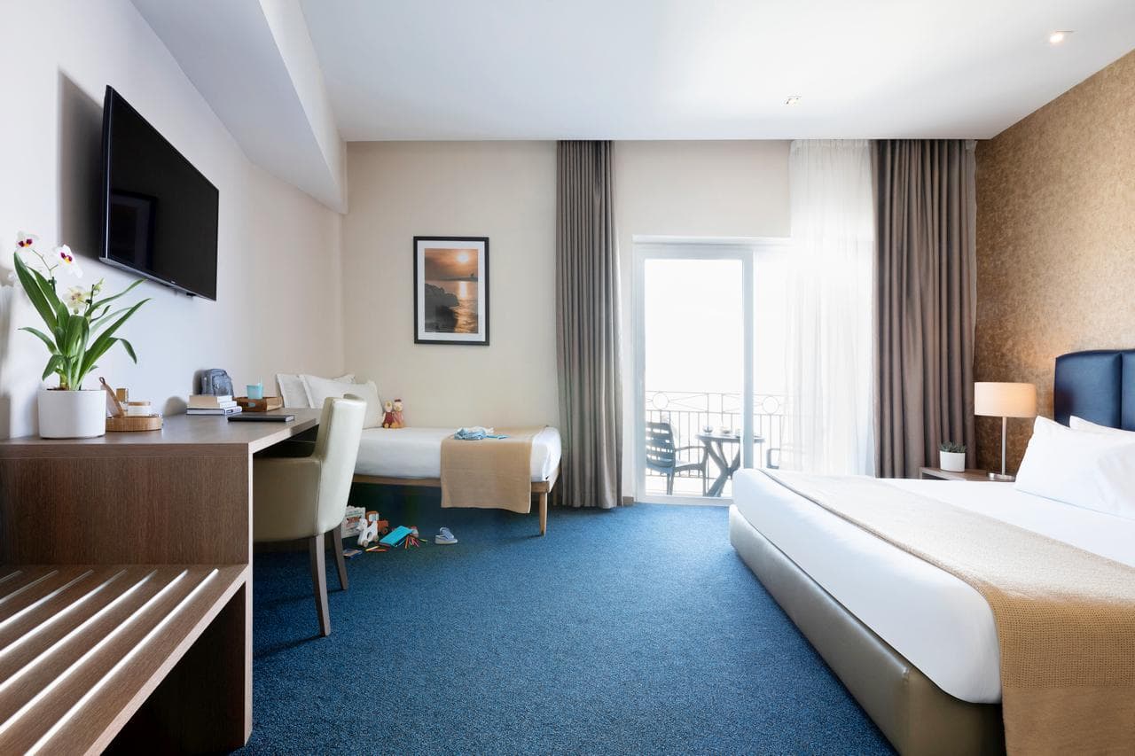 The Waterfront Hotel