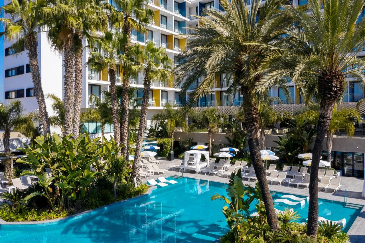 Aqua Hotel Silhouette & Spa-2