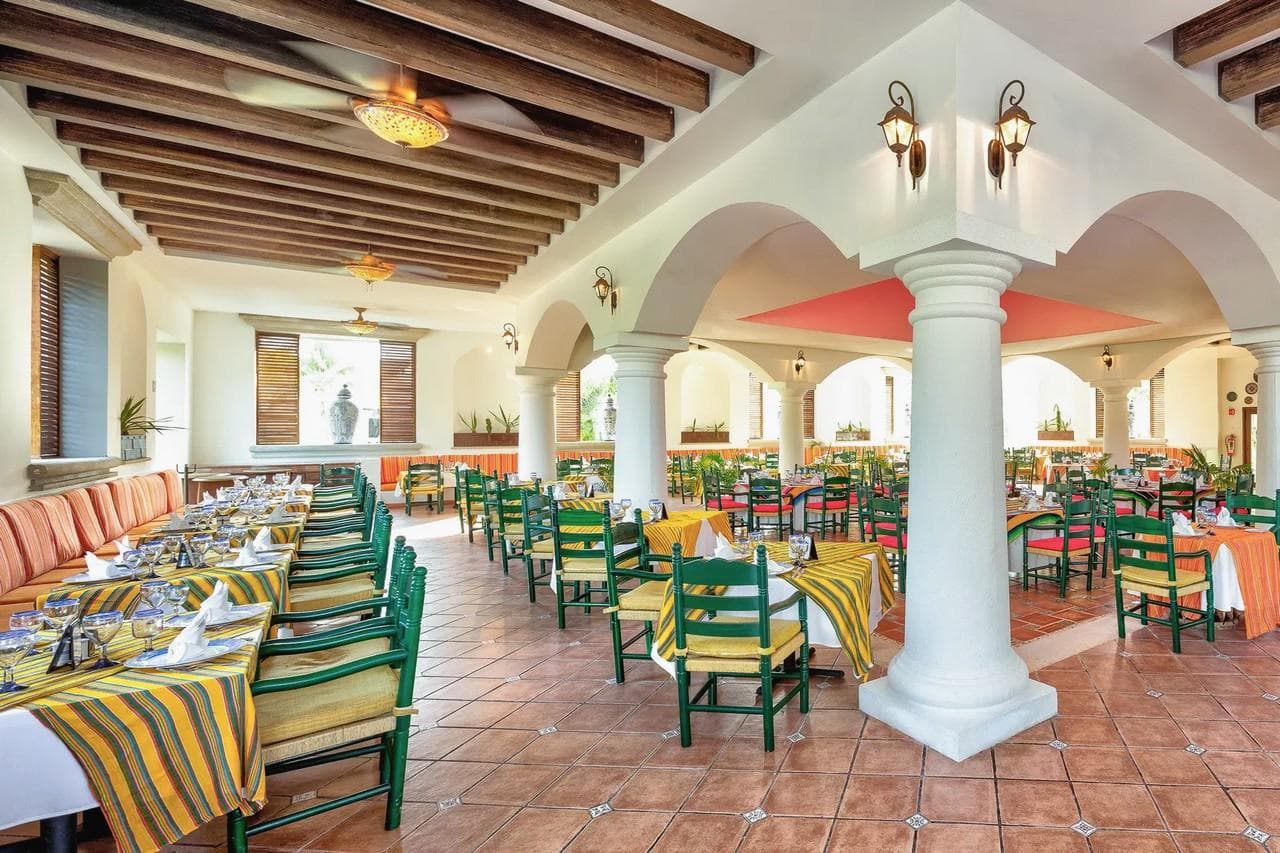 BlueBay Grand Esmeralda-16