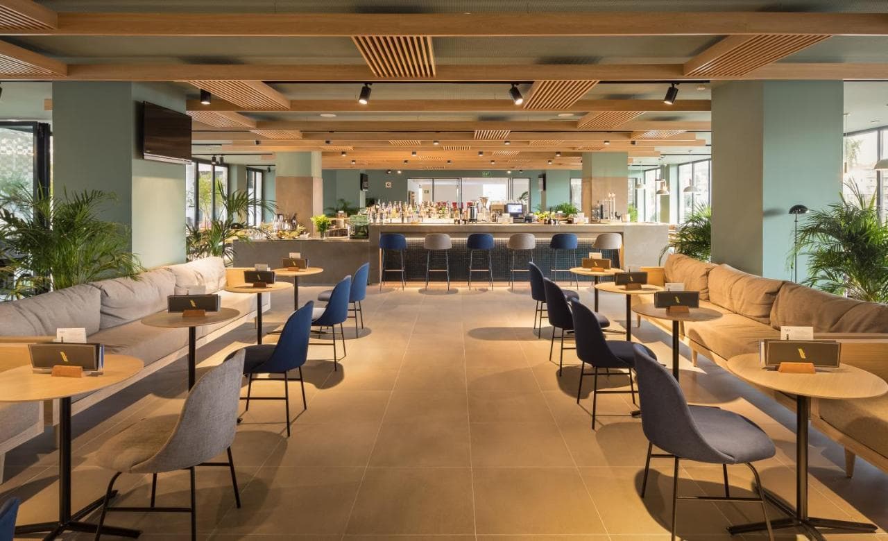 Aqua Hotel Silhouette & Spa-15