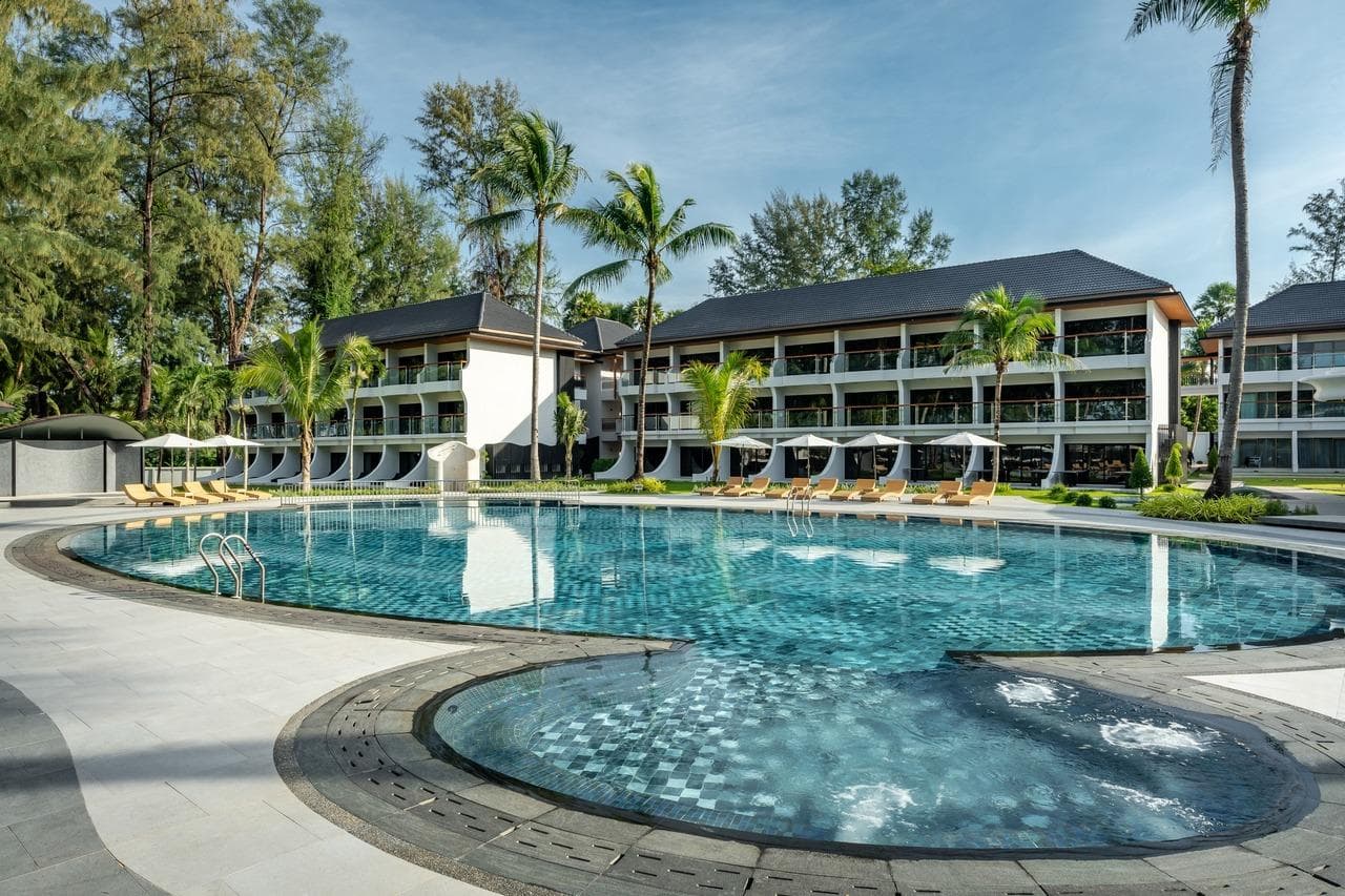 Amora Beach Resort Phuket