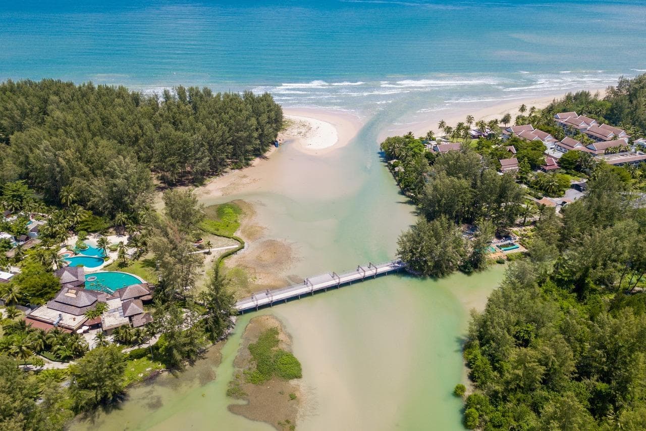 Apsara Beachfront Resort and Villa-5