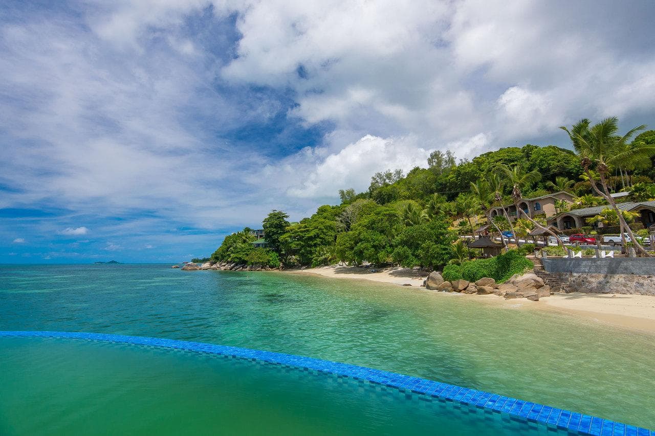 Coco de Mer Hotel and Black Parrot Suites