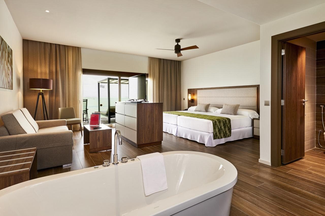 Hotel Riu Atoll-12