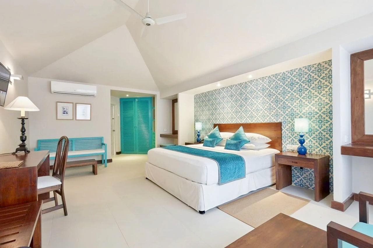Adaaran Select Hudhuranfushi Resort