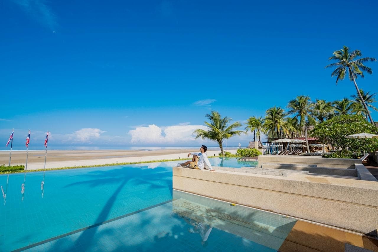 Apsara Beachfront Resort and Villa-3