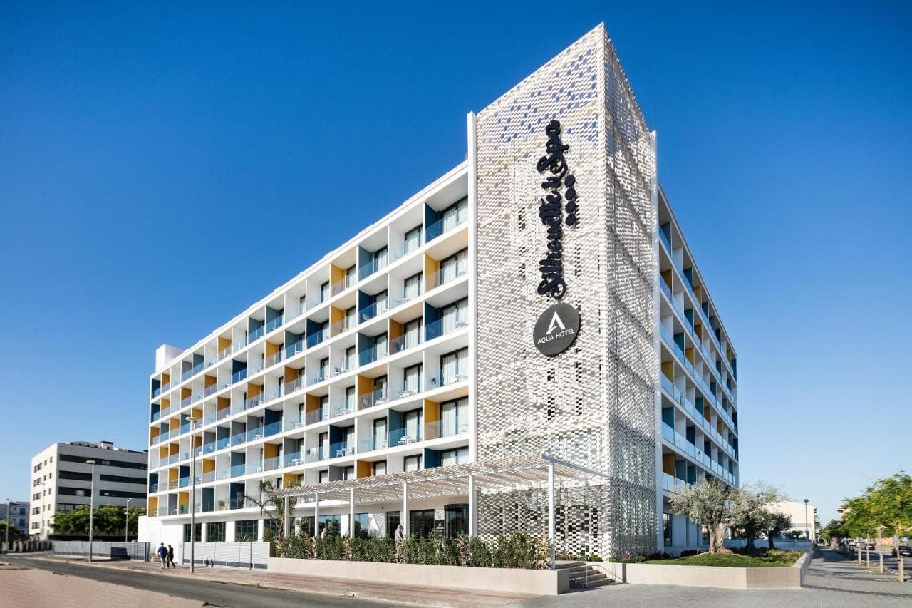 Aqua Hotel Silhouette & Spa-9