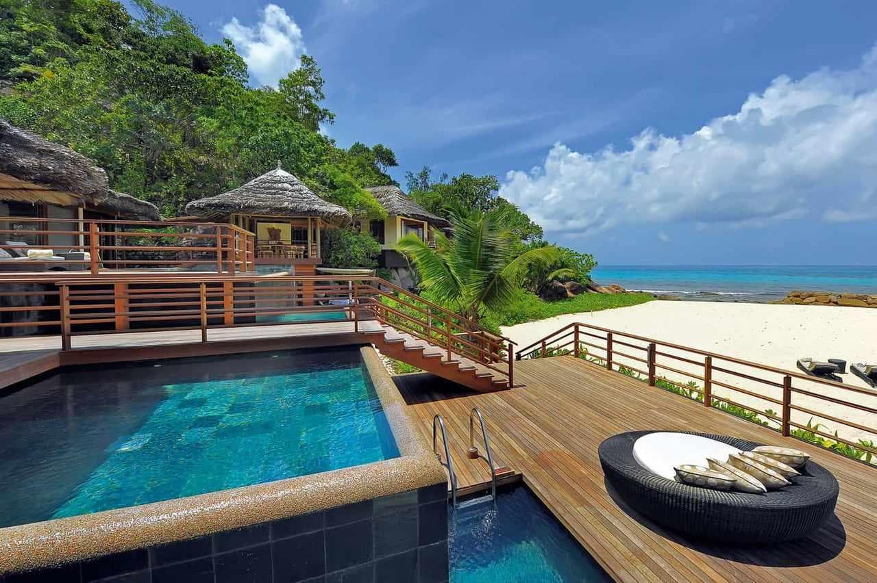 Constance Lemuria,Seychelles