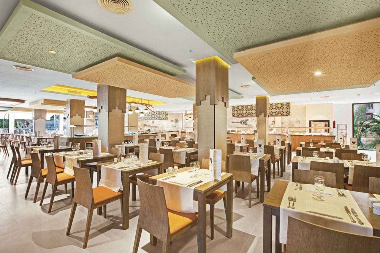 Hotel Riu Festival-12