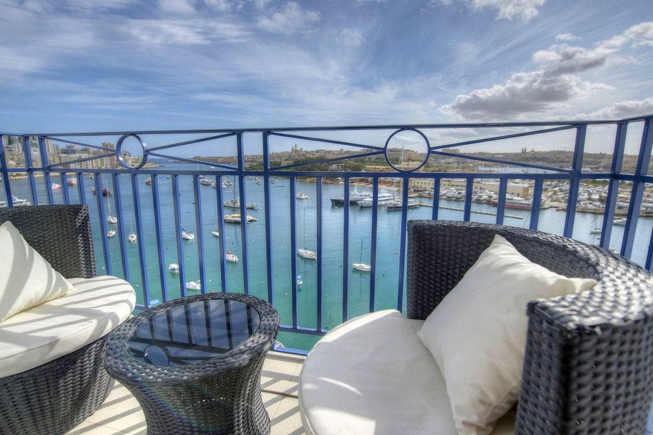 The Waterfront Hotel