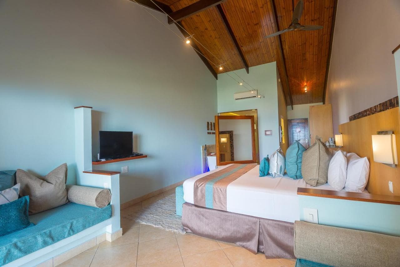 Coco de Mer Hotel and Black Parrot Suites