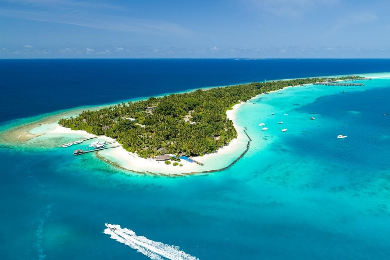 Kuramathi Island Resort