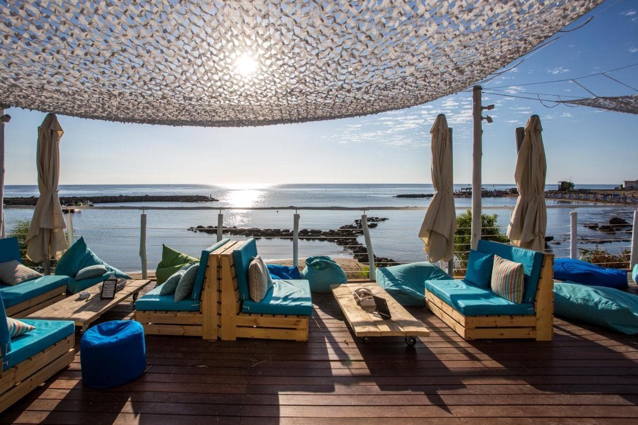 Golden Coast Beach Hotel-20