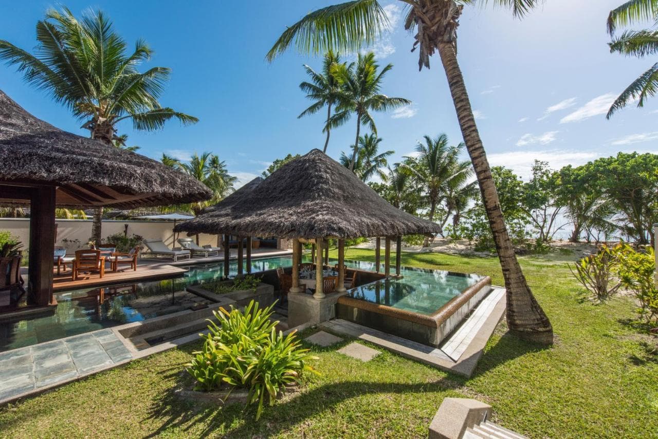 Constance Lemuria,Seychelles