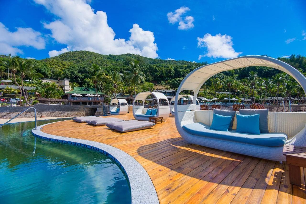 Coco de Mer Hotel and Black Parrot Suites