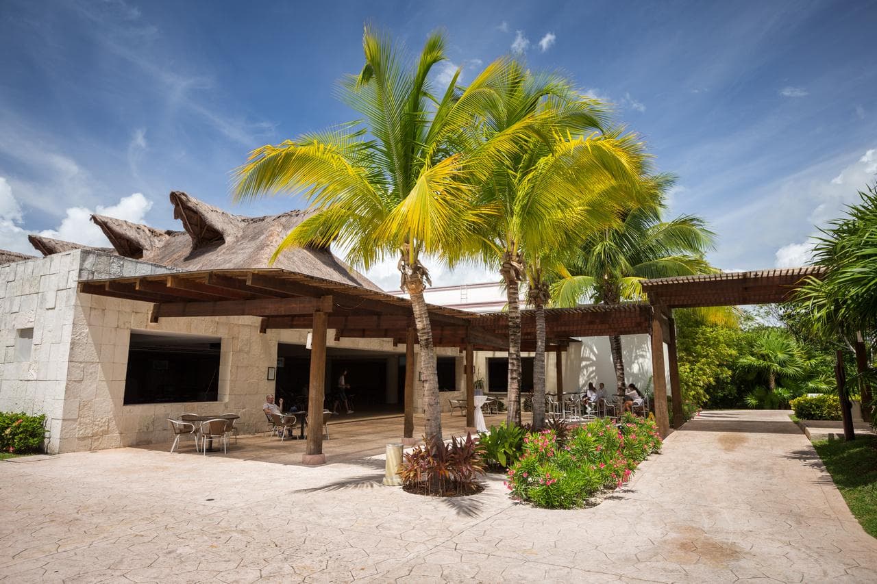 BlueBay Grand Esmeralda-14