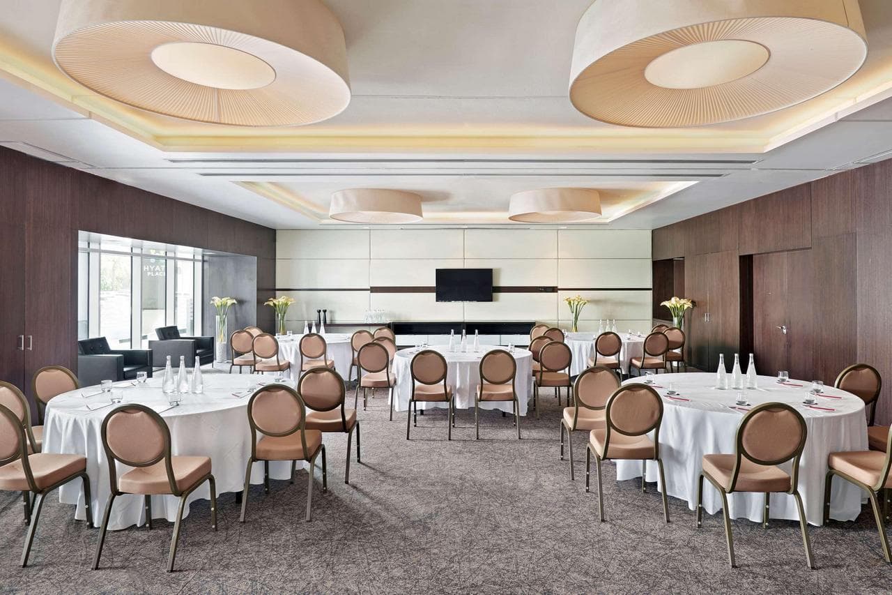 Hyatt Place Dubai Al Rigga-12