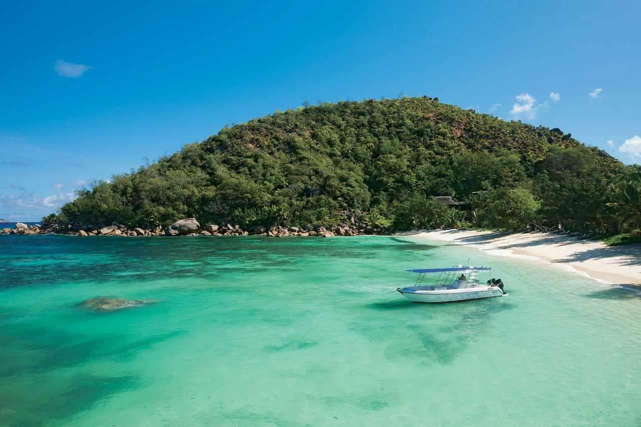 Constance Lemuria,Seychelles