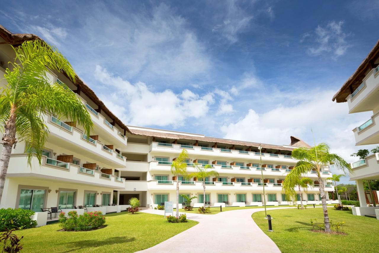 BlueBay Grand Esmeralda-10