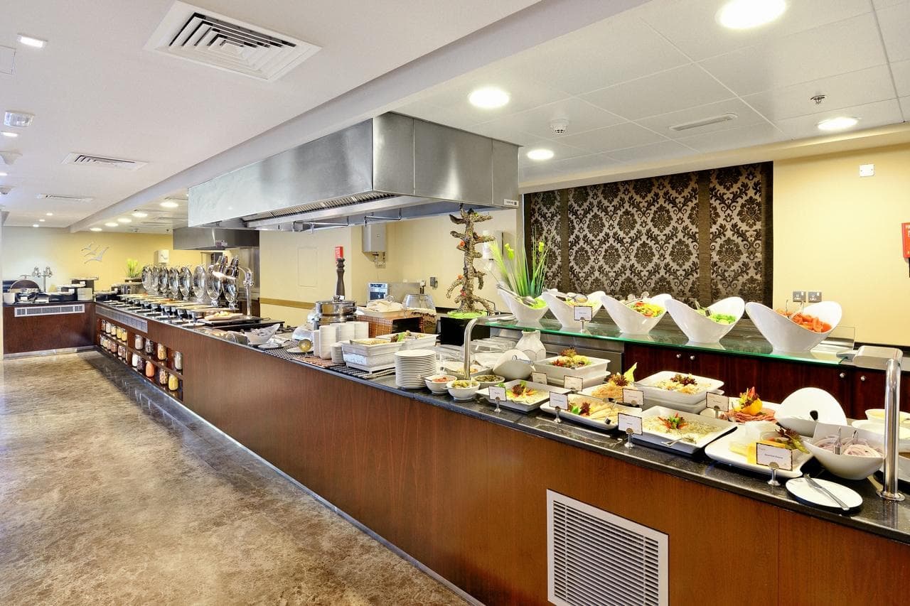 Copthorne Hotel Sharjah-9