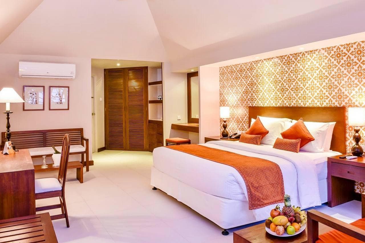 Adaaran Select Hudhuranfushi Resort