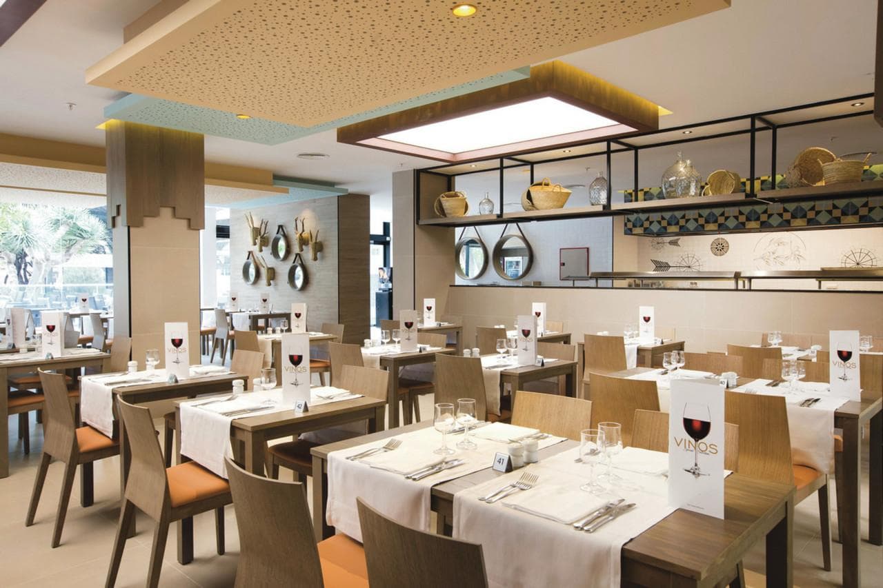 Hotel Riu Festival-11